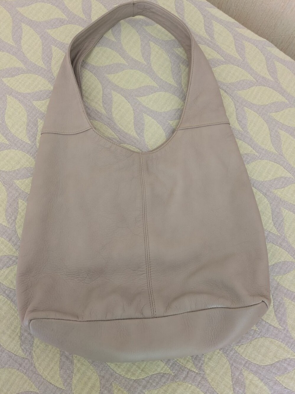 Garnet Hill shoulder bag, beige Italian leather, worn only once